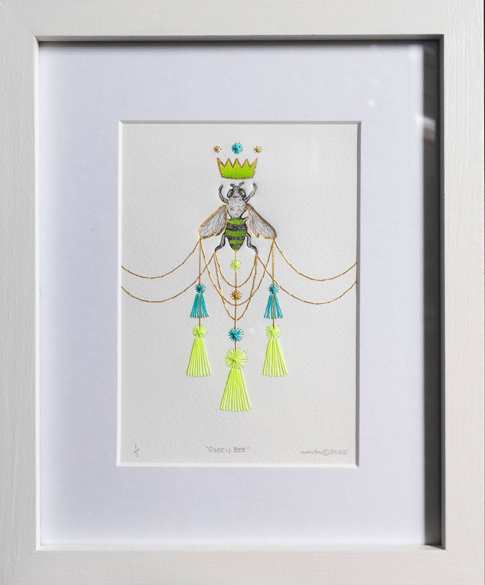 Queen Bee - 5x7 (9 x 11 frame)